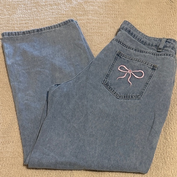 Denim - Women's Denim Jeans with Pink Bow Detail. L